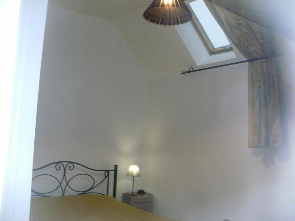 Grange Dans Ancien Corps De Ferme Hotel Bellengreville  Eksteriør billede
